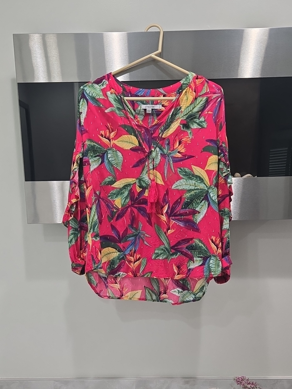 Chico's Bright Pink Tropical Leaf Tunic
